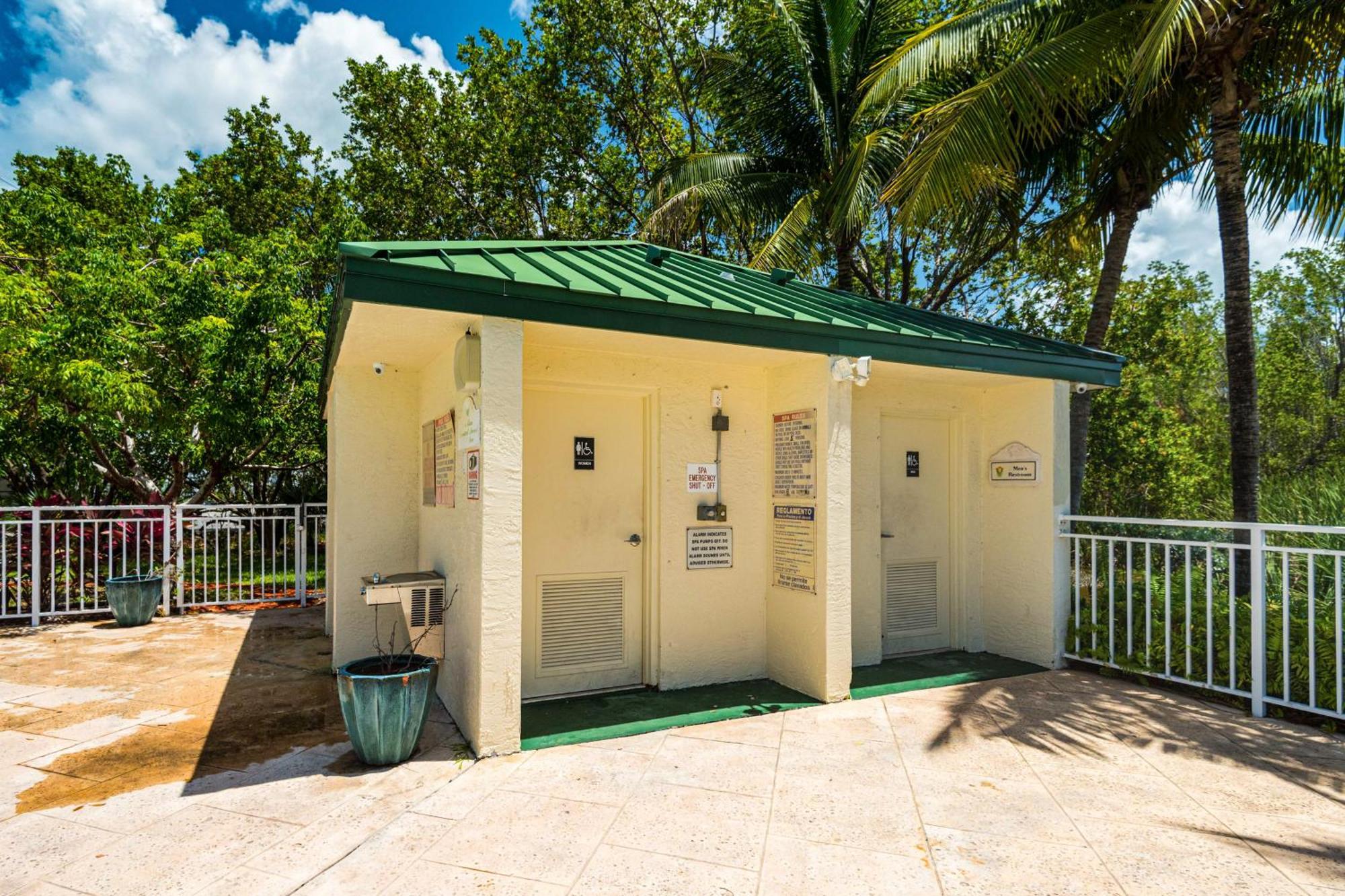 Sunrise Suites Jamaica Suite #102 Key West Phòng bức ảnh